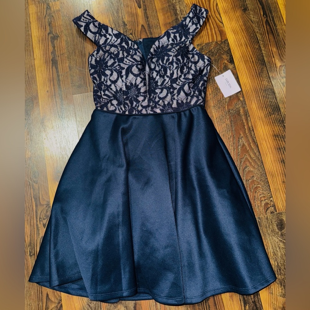 NEW Davids Bridal Dress